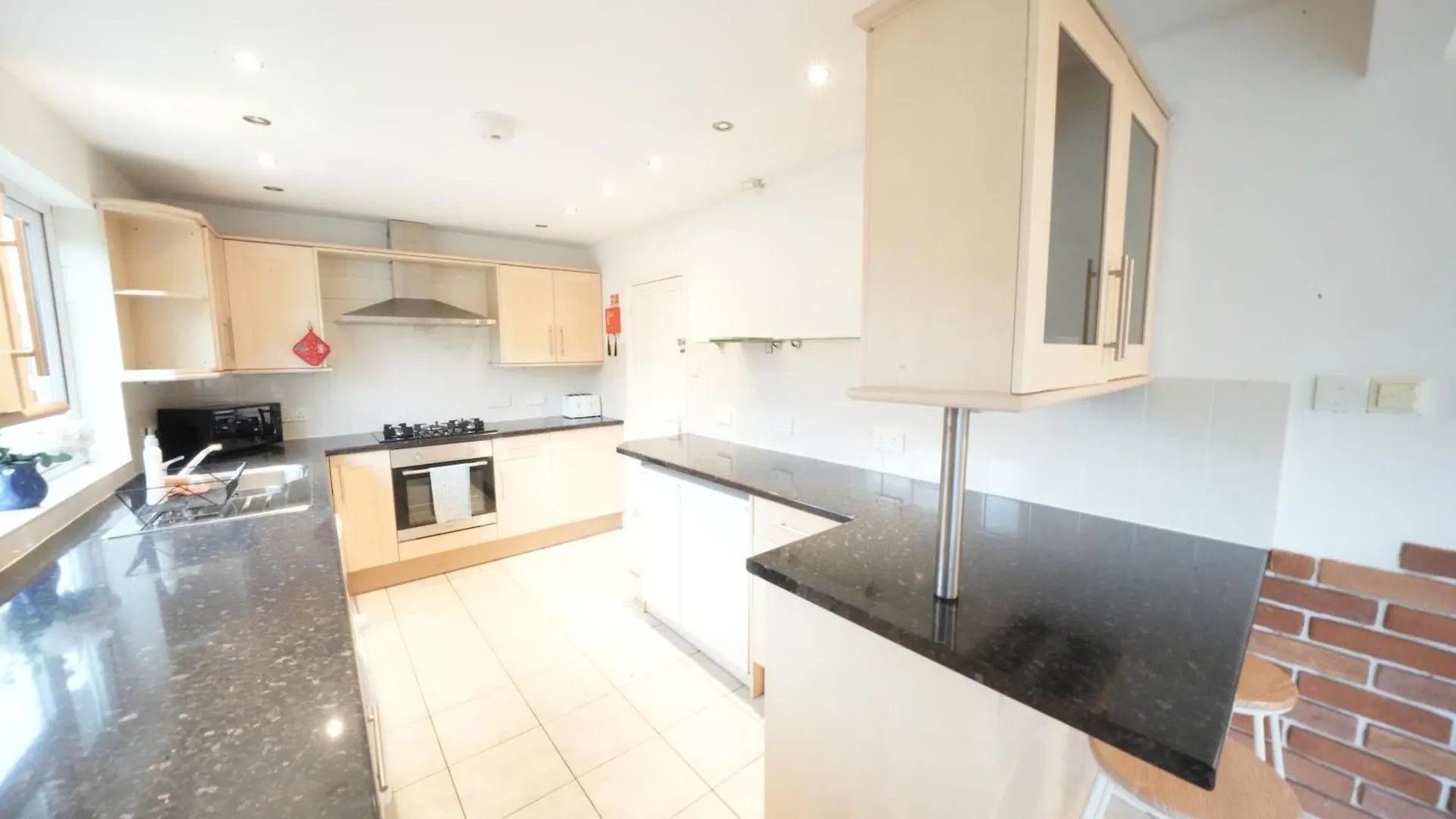 Airport Comfy Stay Harmondsworth United Kingdom