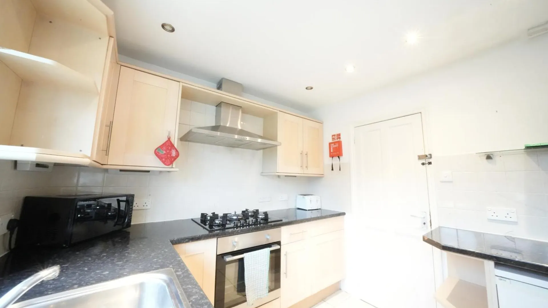 Airport Comfy Stay Harmondsworth Homestay